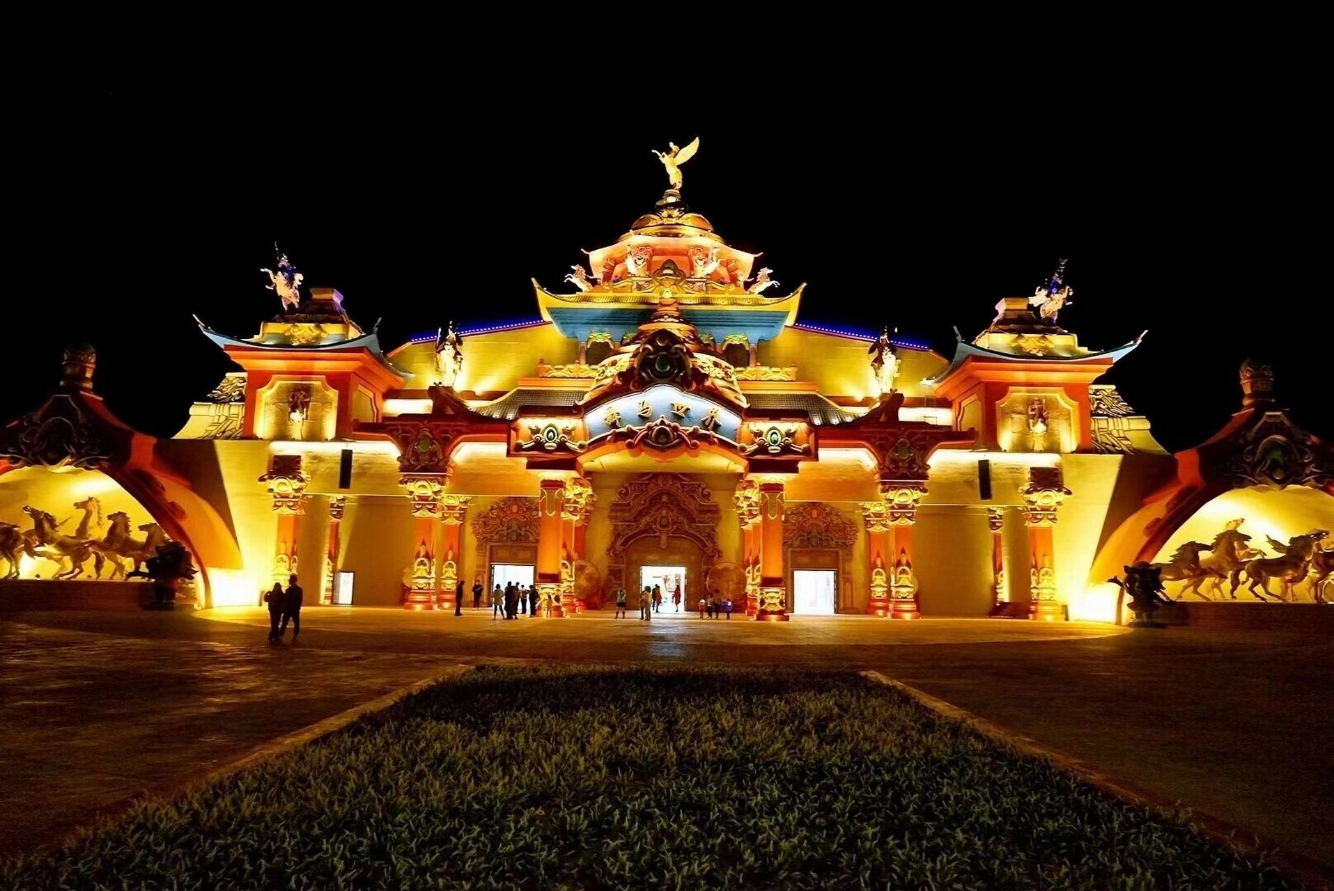 丰宁坝上旅游攻略——亲测马镇度假区详细玩 马镇度假区有着豪华的
