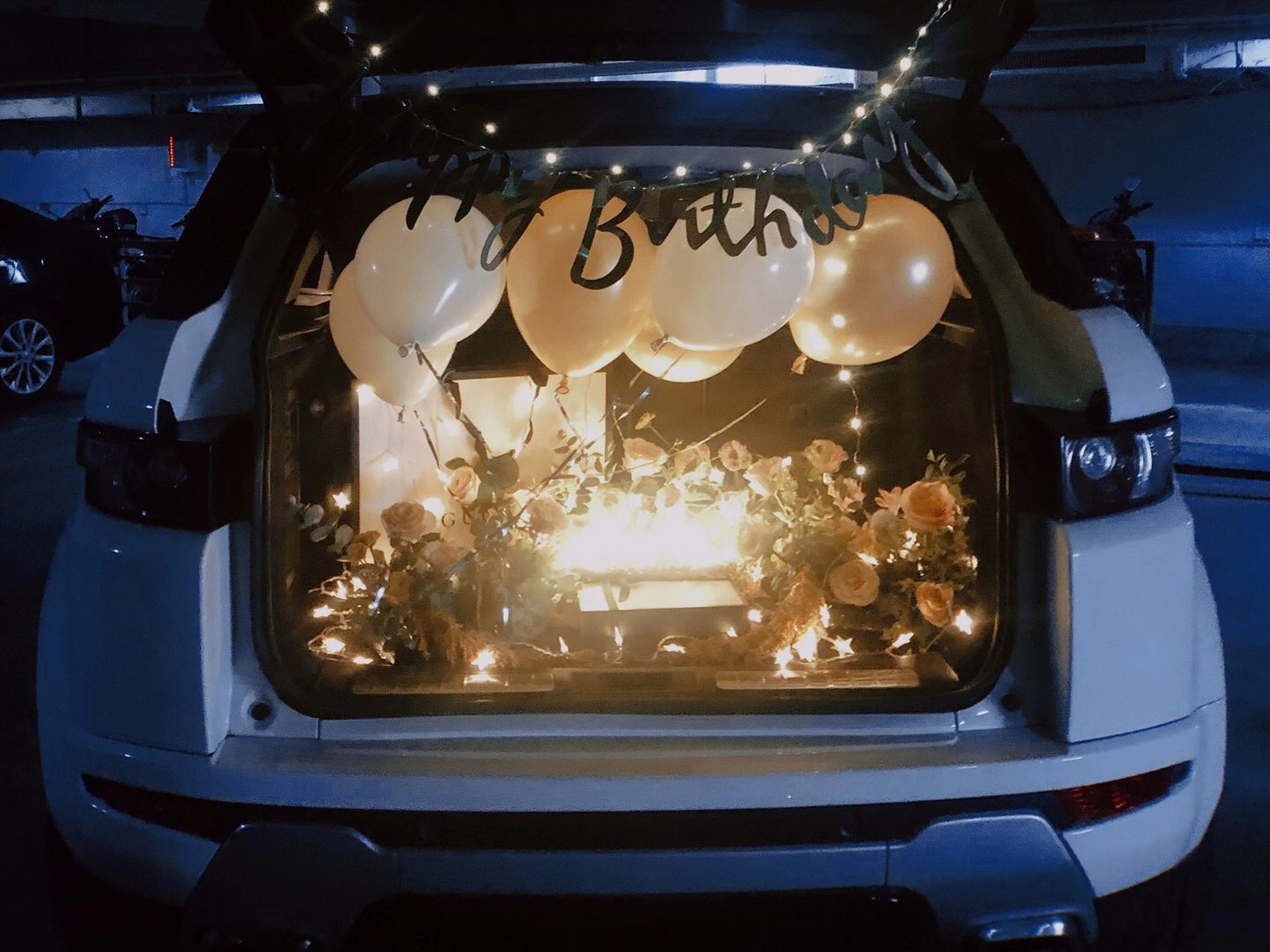 后备箱布置气球霍邱工作室 香槟白色系主题 后备箱惊喜布置 #气球派对