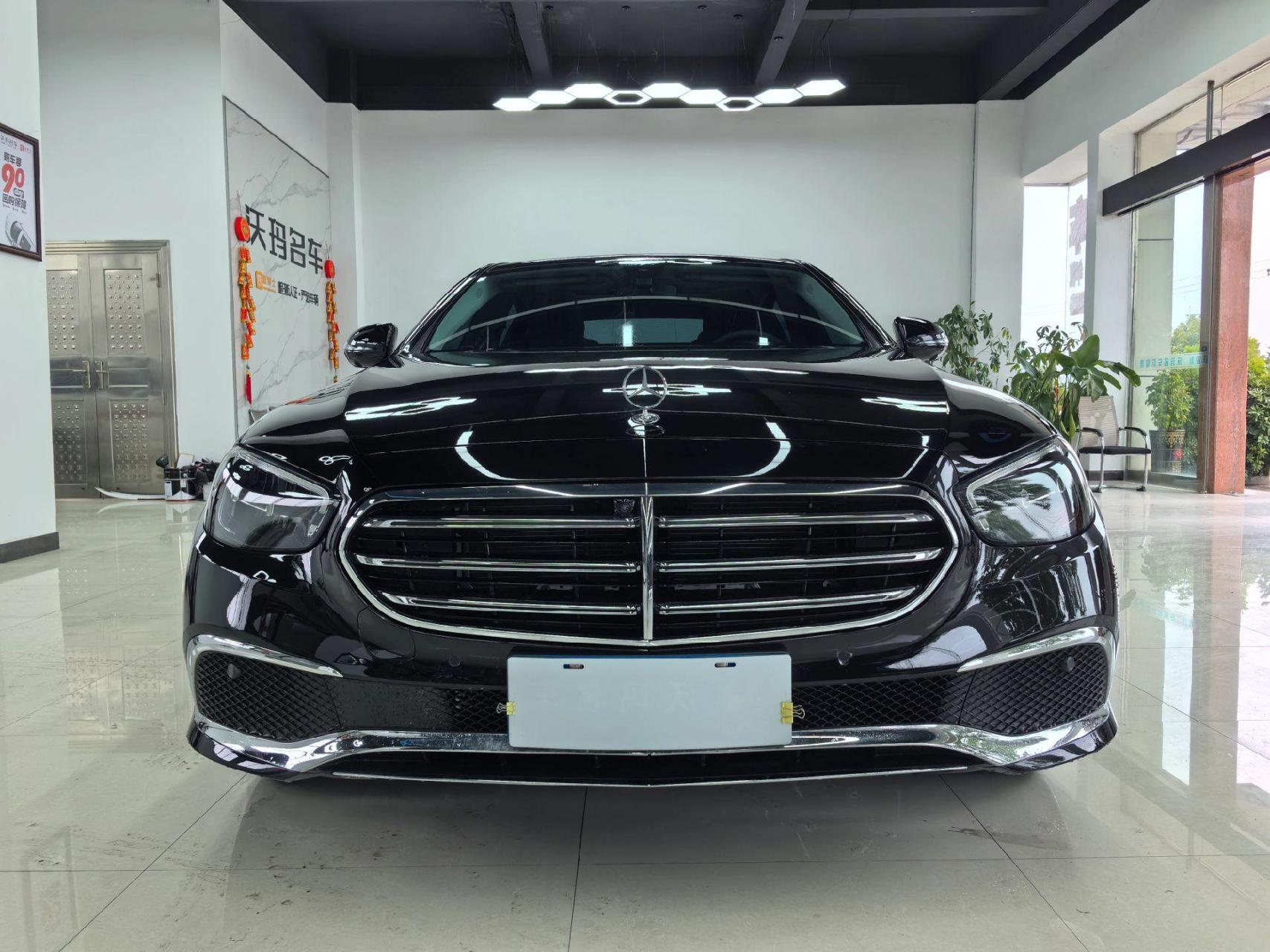 23年奔驰e300l,黑色2.