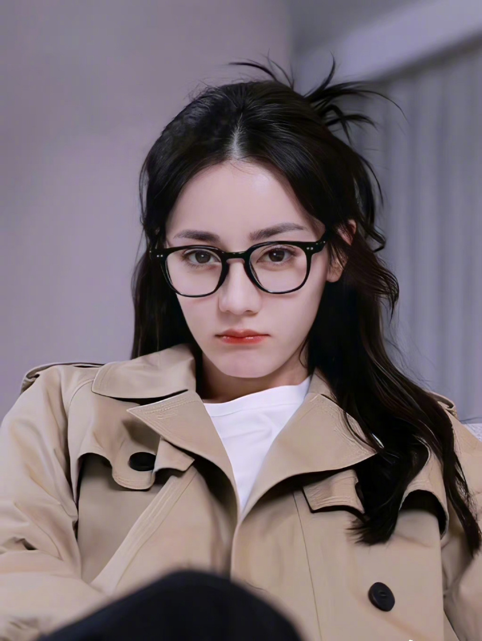 #早安咪语#迪丽热巴 近视人的痛苦日常 狠狠共情一些不能没有眼镜的日