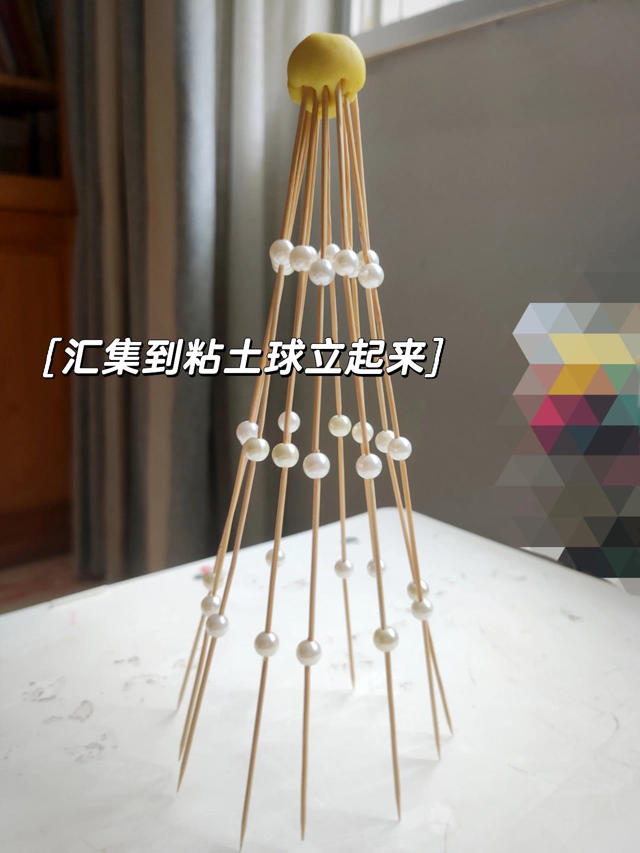 和joy一起养的大几十只蚕宝宝最近变得巨大无比,马上就要吐丝结茧了