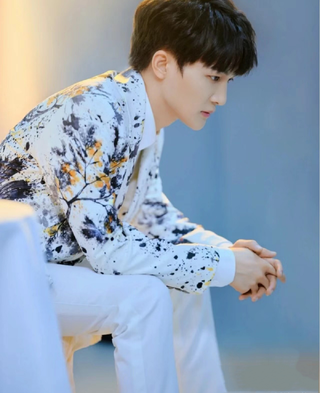 周深的一些你没见过的照片    应该可以做头像