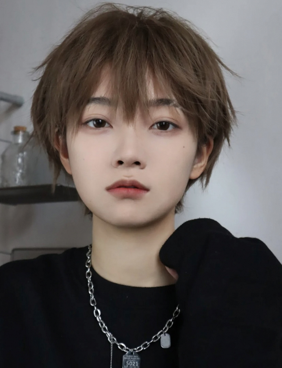 女生短发发型 女生短发发型 女生露耳短发 干练利落 帅气时尚 喜欢的