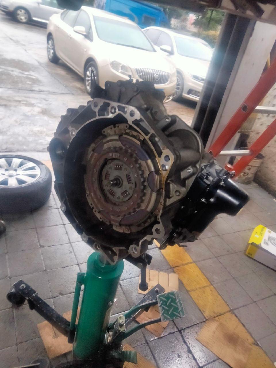 大众帕萨特更换全新luk离合器