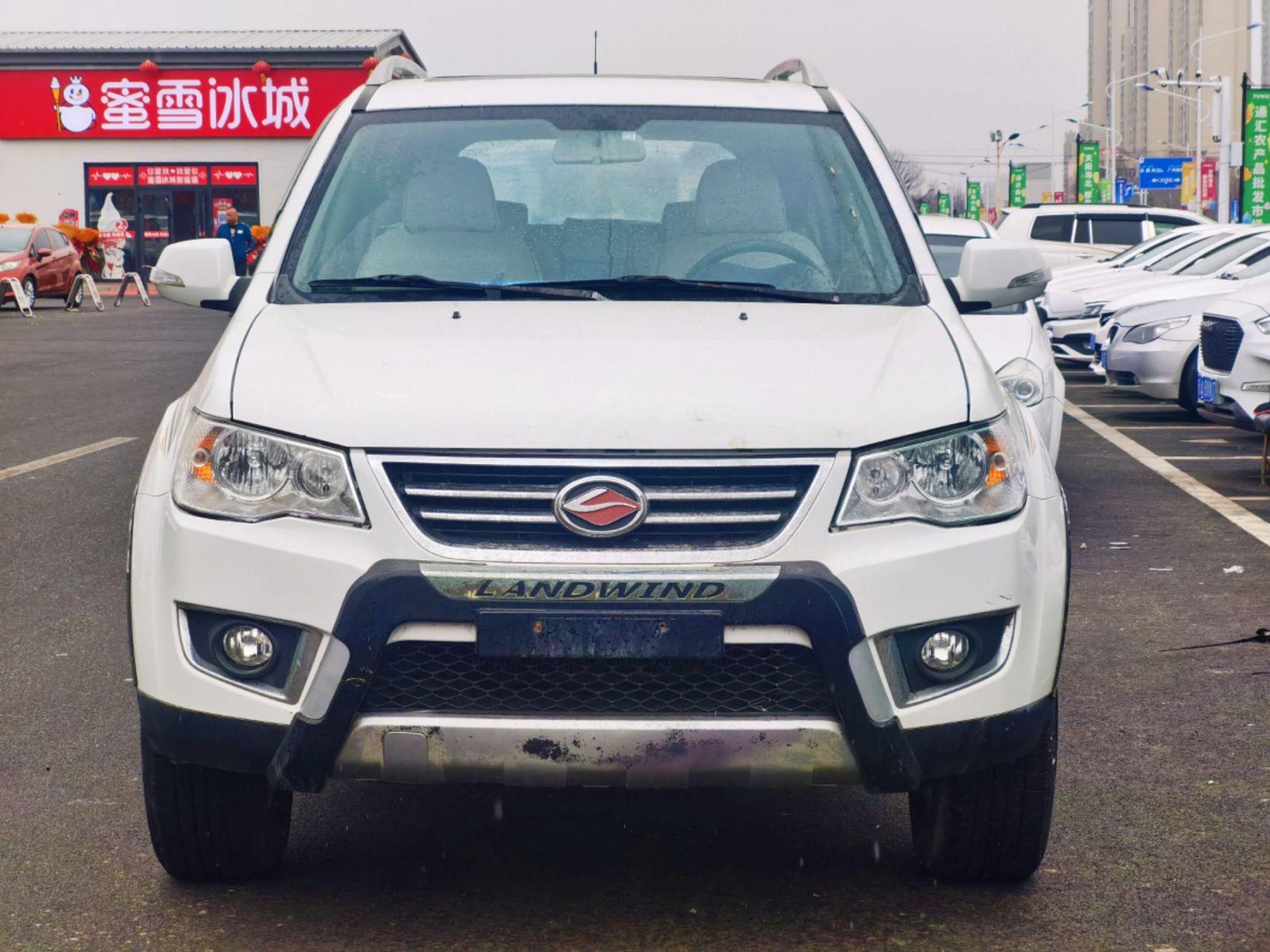 硬派越野车带大梁,底盘高上山过河跑烂路,上工地的好帮手,车主非常