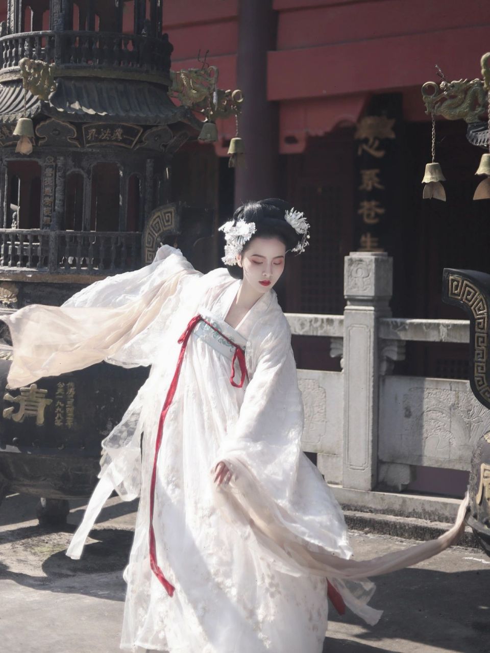 【汉服拍照姿势】齐胸襦裙怎么拍?动!起!