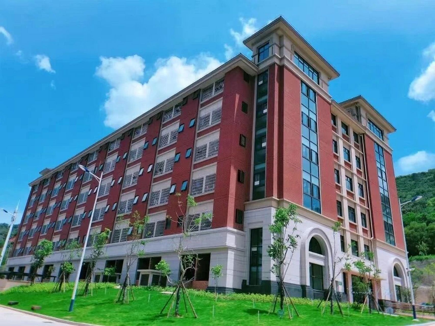 96福建复读新选择—漳州康桥学校 低进中出,中进优出～ 给我们什么