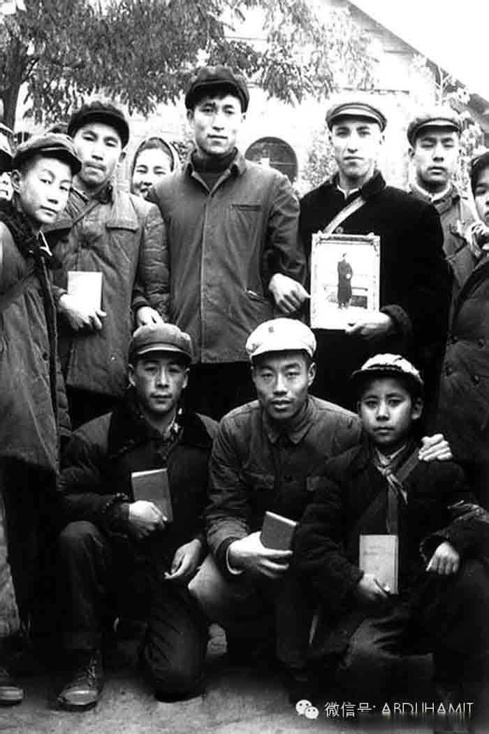 新疆少数民族红卫兵