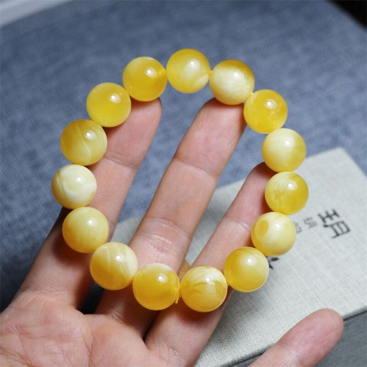 天然原矿蜜蜡俄料金绞白手串 蜜蜡手串,1600元包顺丰,直径14.