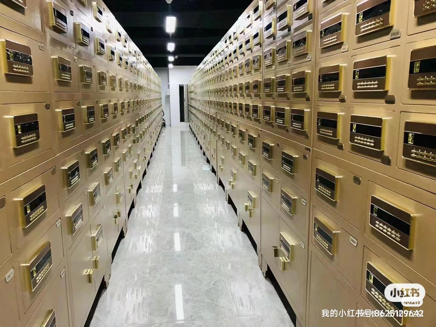 中贵金库,国内首家获得公安部安全认证,拥有全国工商经营许可的连锁