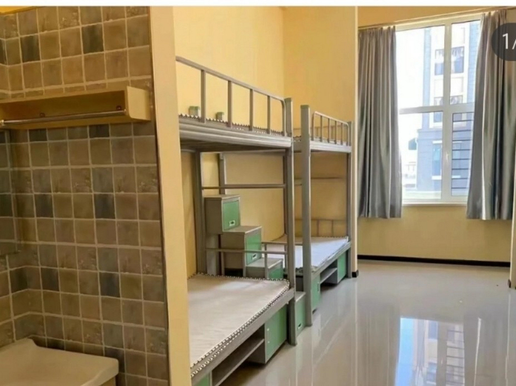 长春师范大学中工校区 在线等  我想知道宿舍真的长这样吗