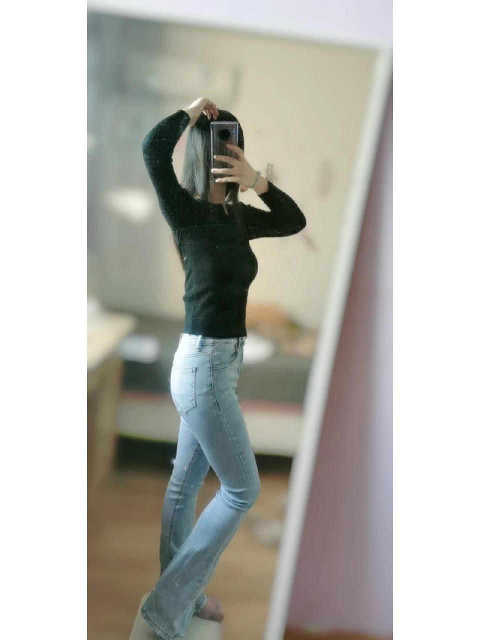 160cm100斤梨形身材全身照 身高160  早上体重51.