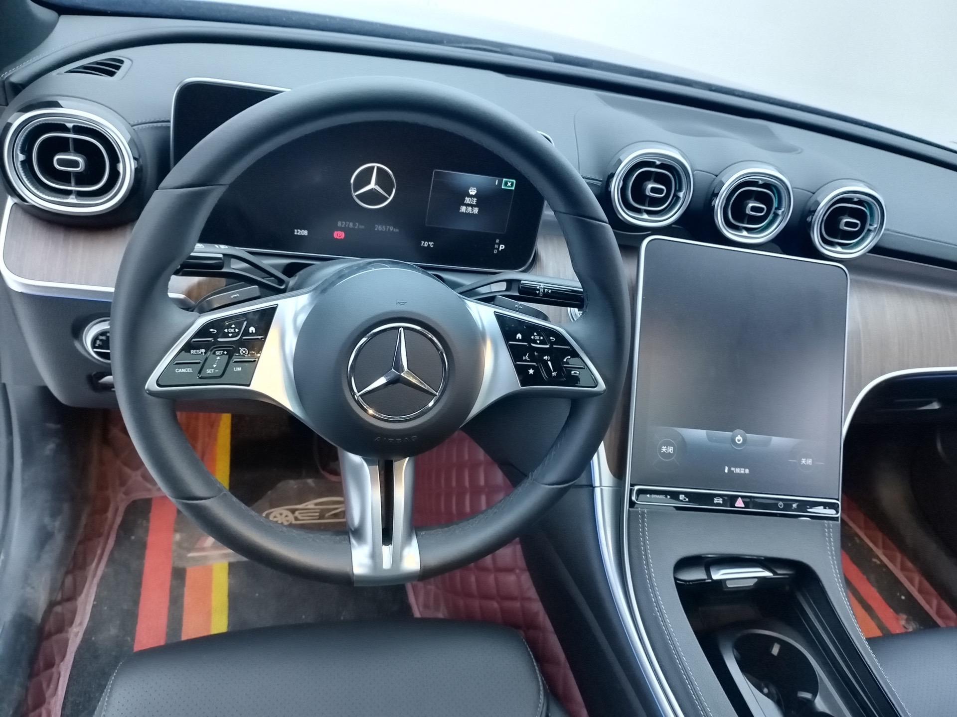 黑色立标奔驰c260l