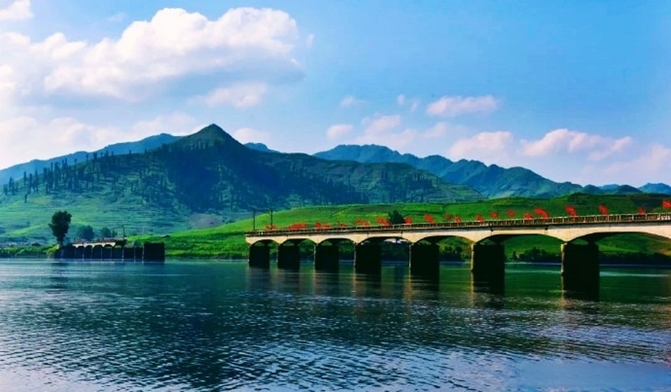 丹东鸭绿江风景名胜区图片