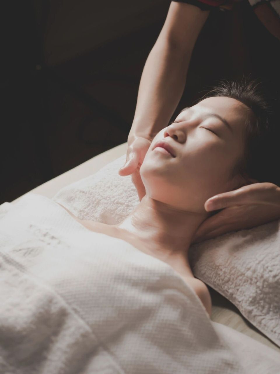 谷悦spa | 太原顶奢级别按摩91芳香精油疗愈 芳疗就是利用萃取自