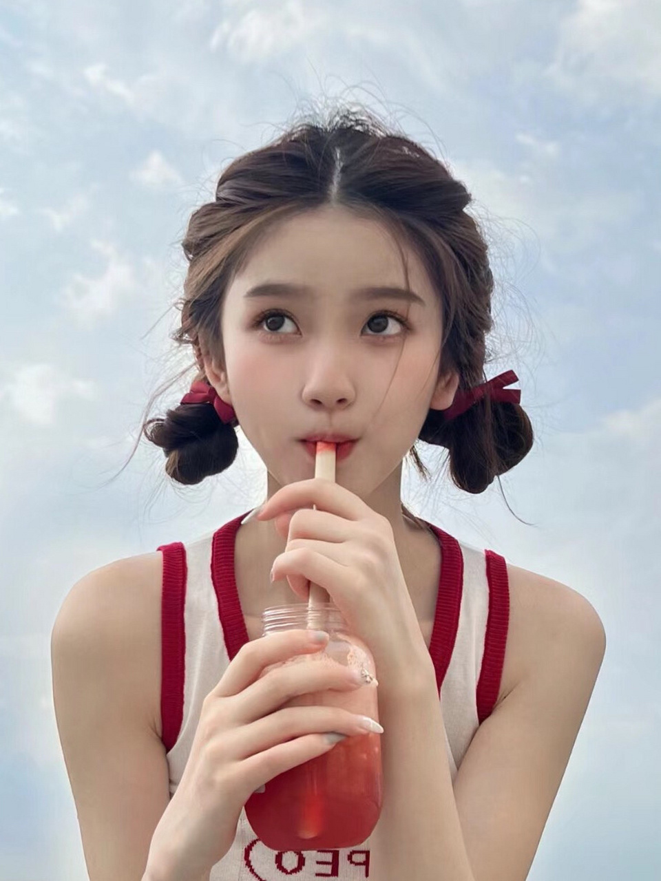 春日必备发型 中短发姐妹一定要414这个甜美爱心双丸子头!