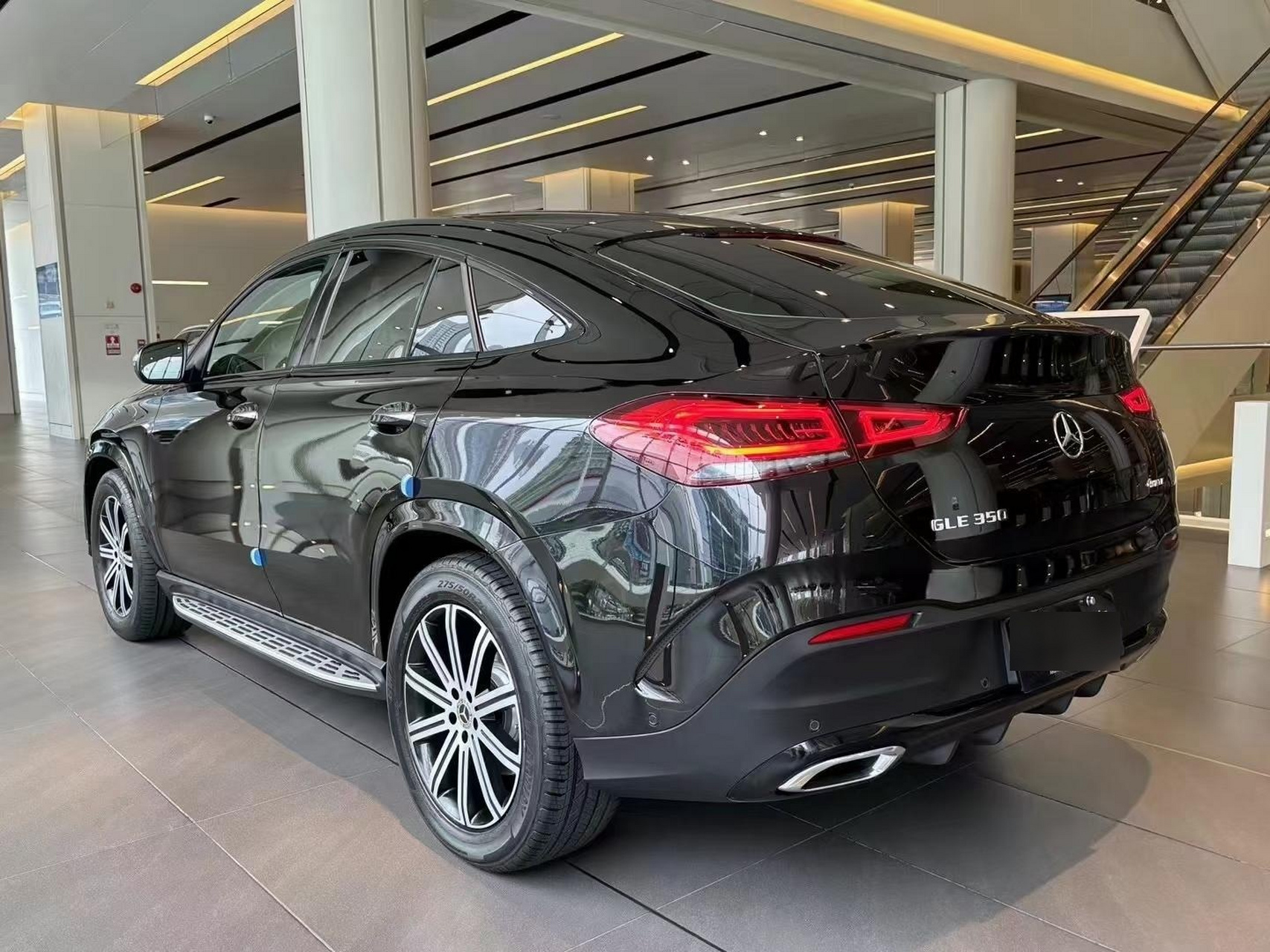 22款 奔驰 gle350/2.0t 轿跑suv 豪华型 2023年5月上牌,行驶约1.