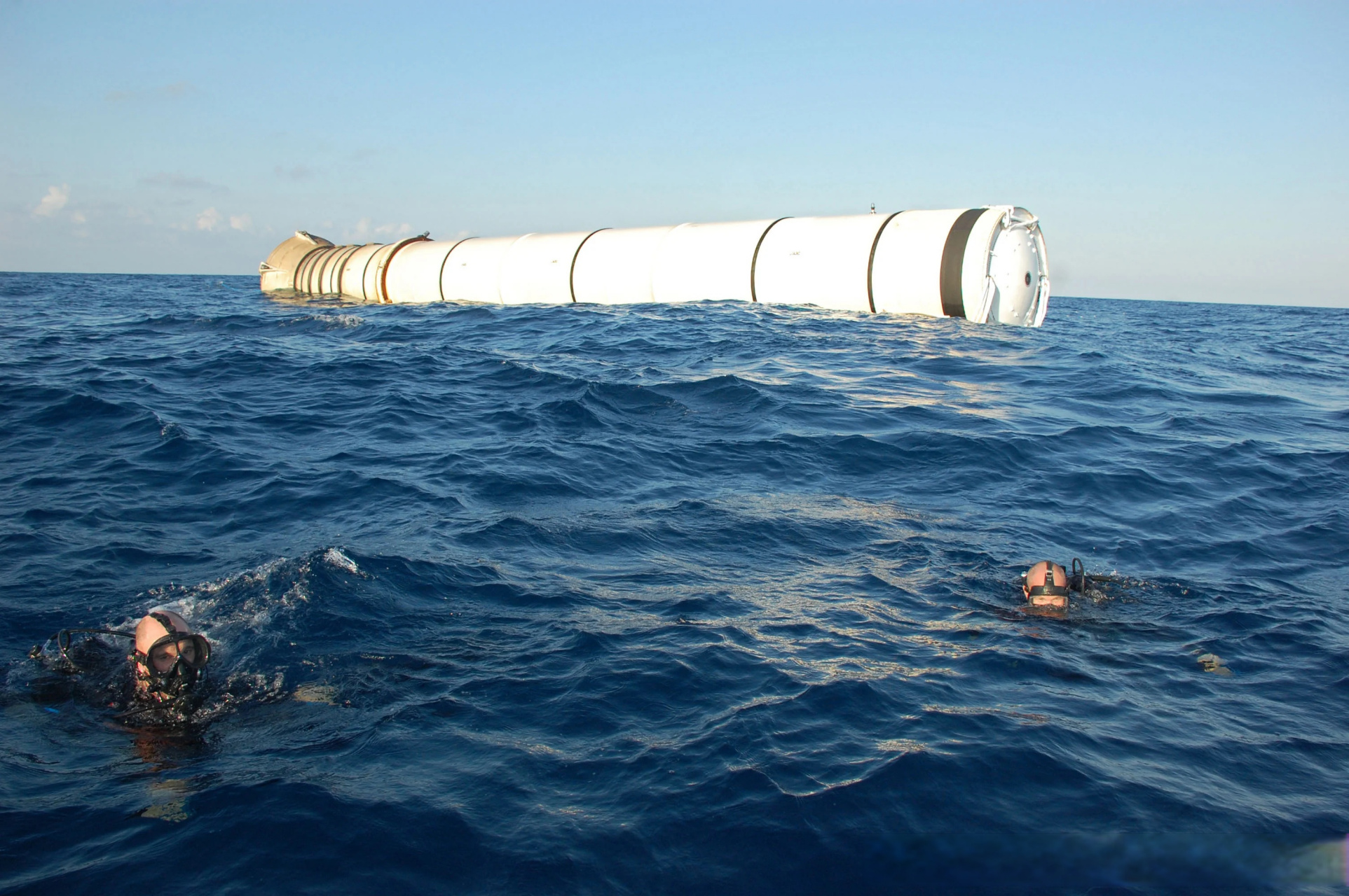 航天飞机固体火箭助推器的回收过程