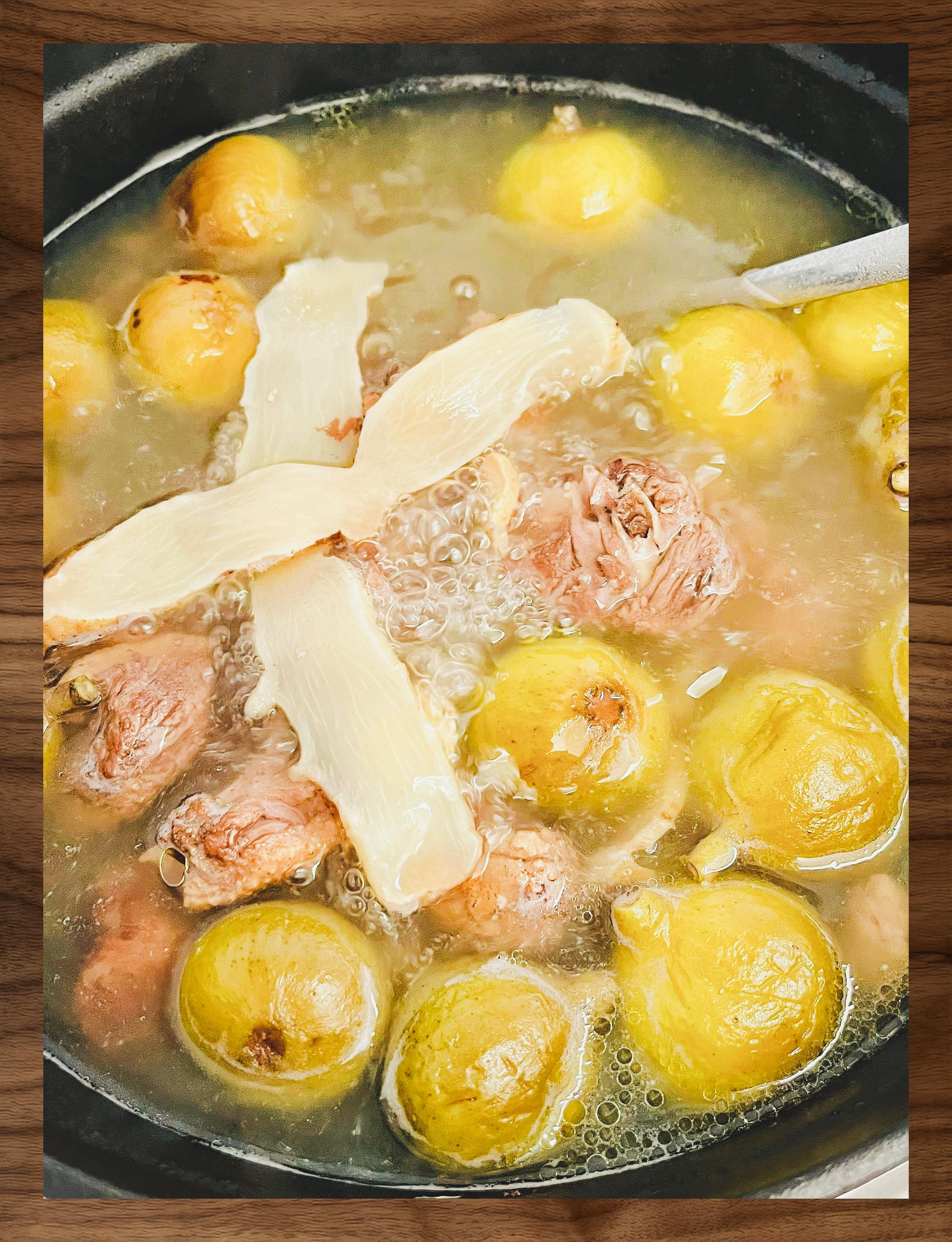 无花果炖土鸭 鲜美滋补回味无穷