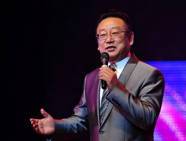 蒋大为,这位曾经红极一时的歌唱家,如今却走到了风口浪尖