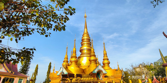 金光灿灿的孟连大金塔