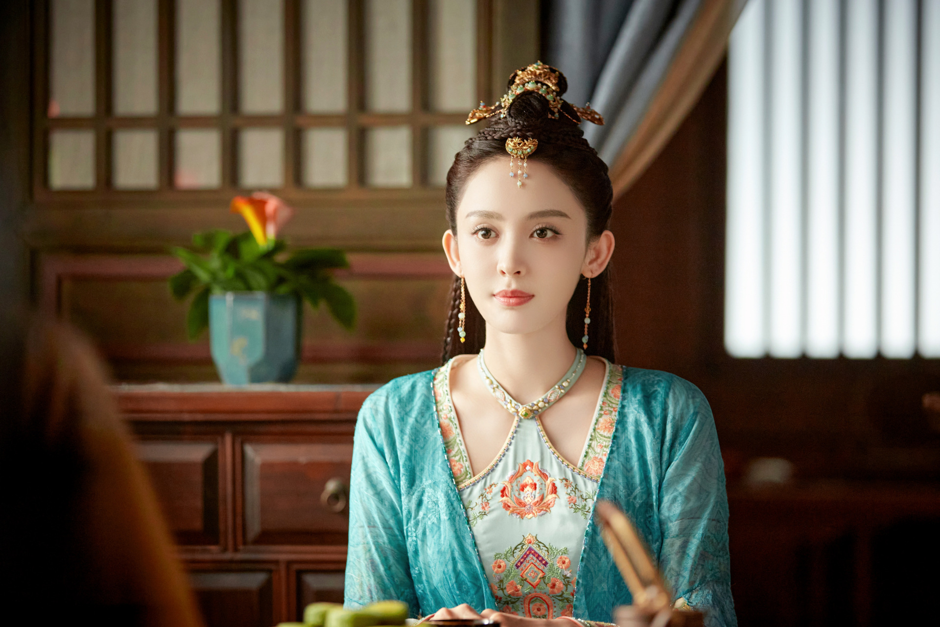 库狄琉璃@娜扎 亲手写下万民书,游劝西州百姓签名,展开营救行动;制作