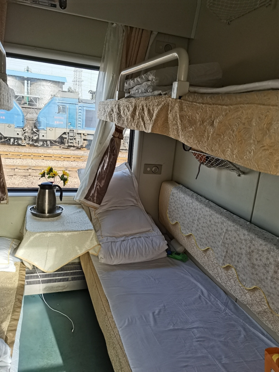 分享第一次坐软卧车厢,强推 五一之后的工作日出发去上海,没想到简直