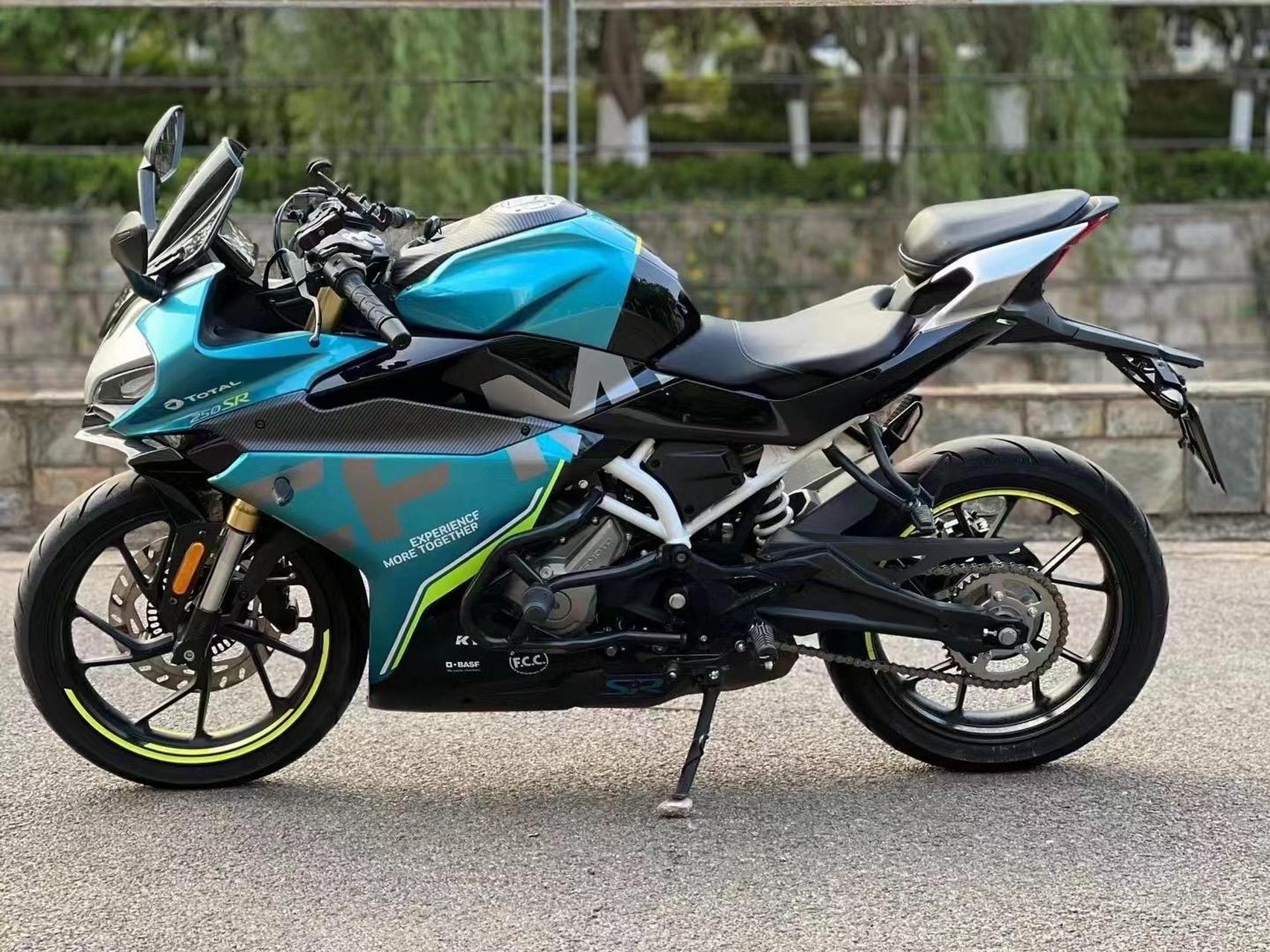 春风250sr赛道版高清图片