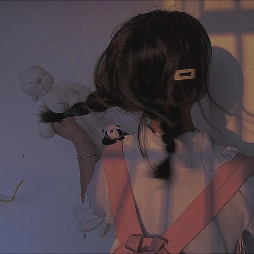 双马尾背影女头