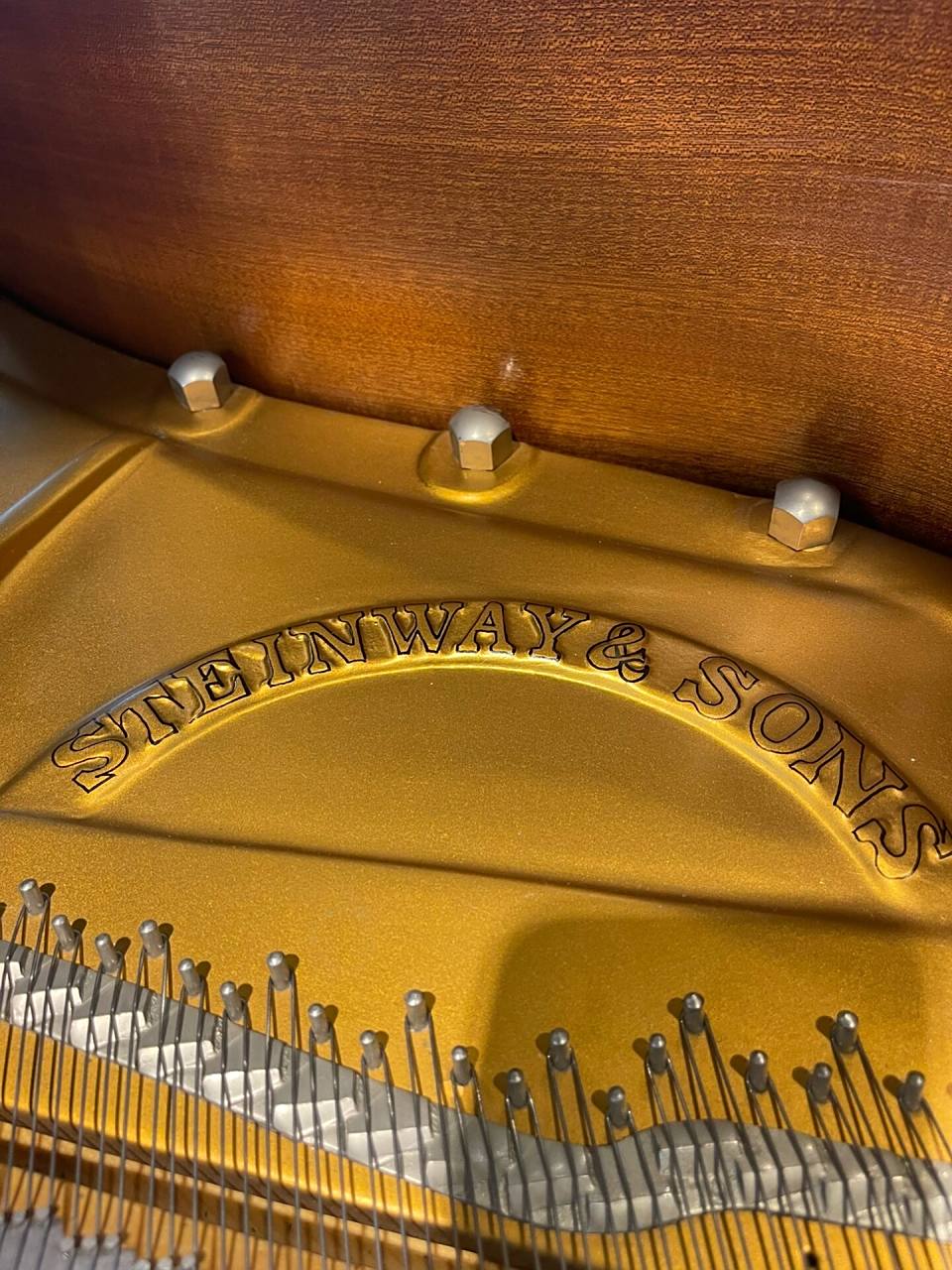 steinway&sons施坦威b211皇冠珠宝三角钢琴 品牌:施坦威 型号:b211
