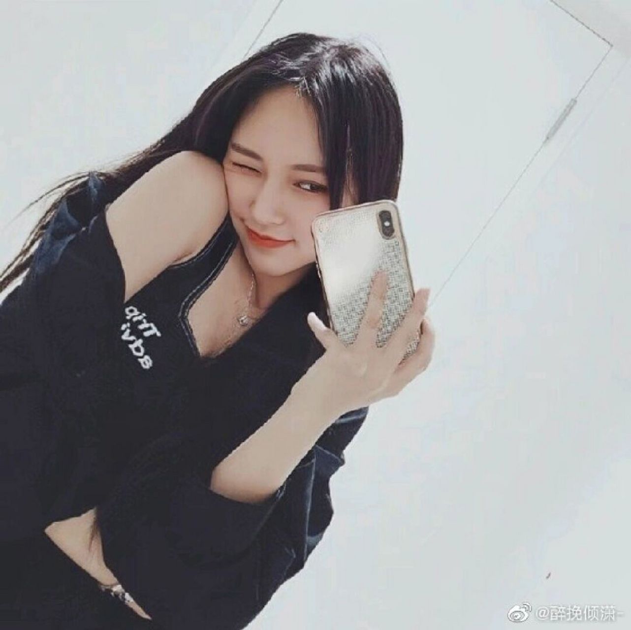 没见过的程潇自拍00 #程潇##美女##自拍# [舔屏][舔屏][舔屏]00