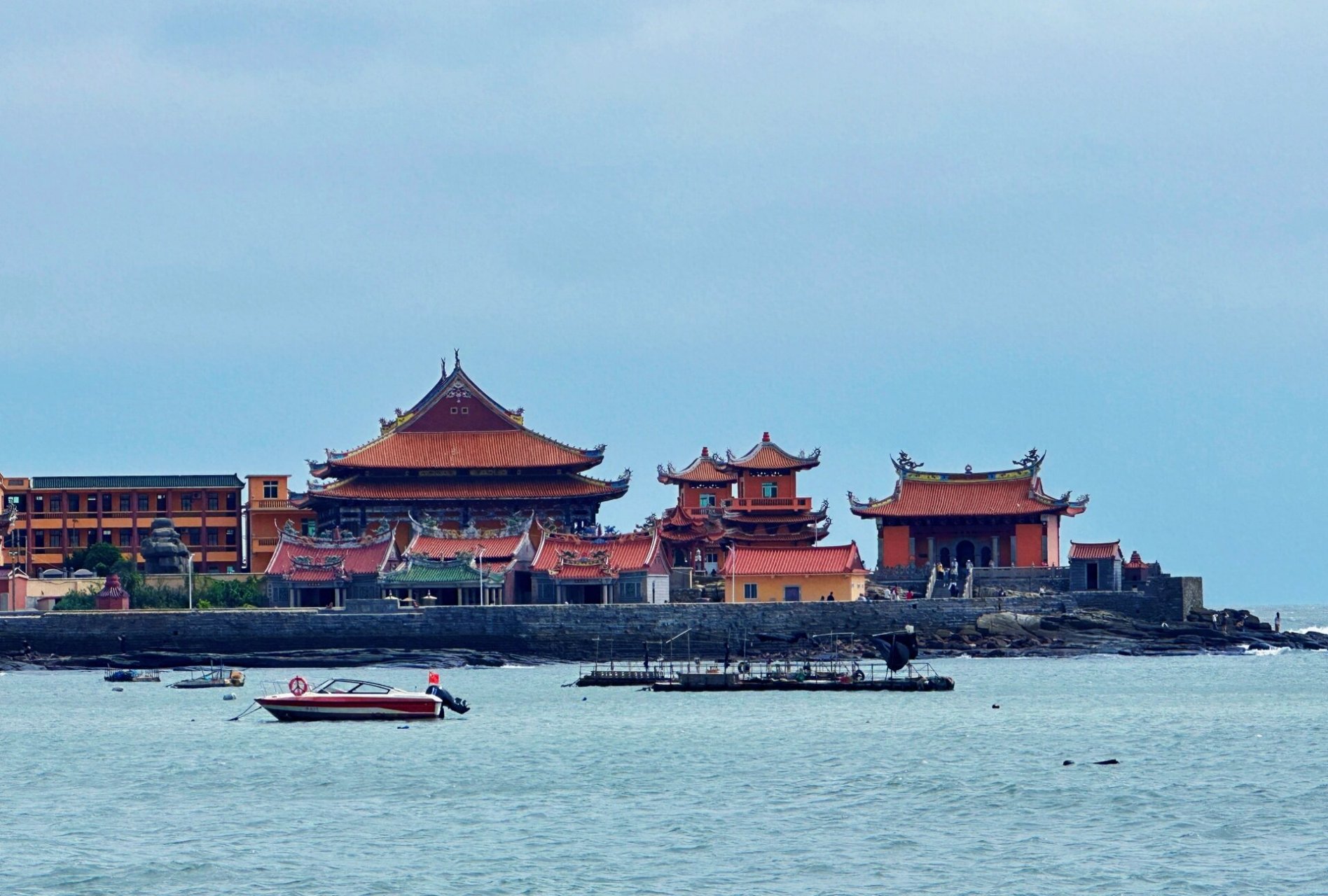 晋江石狮的黄金海岸,中肯的说一句,荒凉无比….