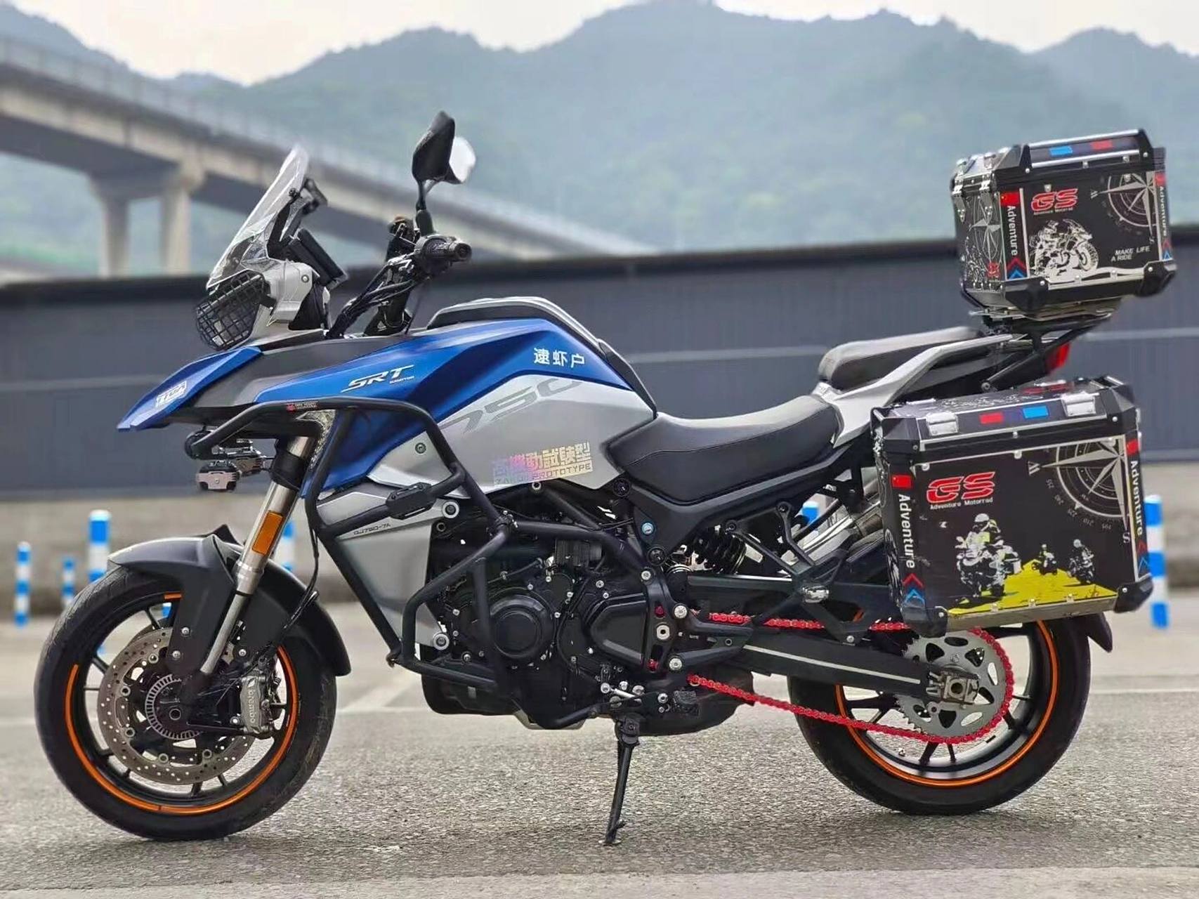 21年钱江骁750公路三箱版 74安全行驶2.