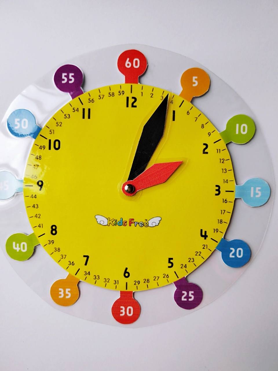 自制时钟学具 为了能更准确的认识时钟上的分针,又找来了这个