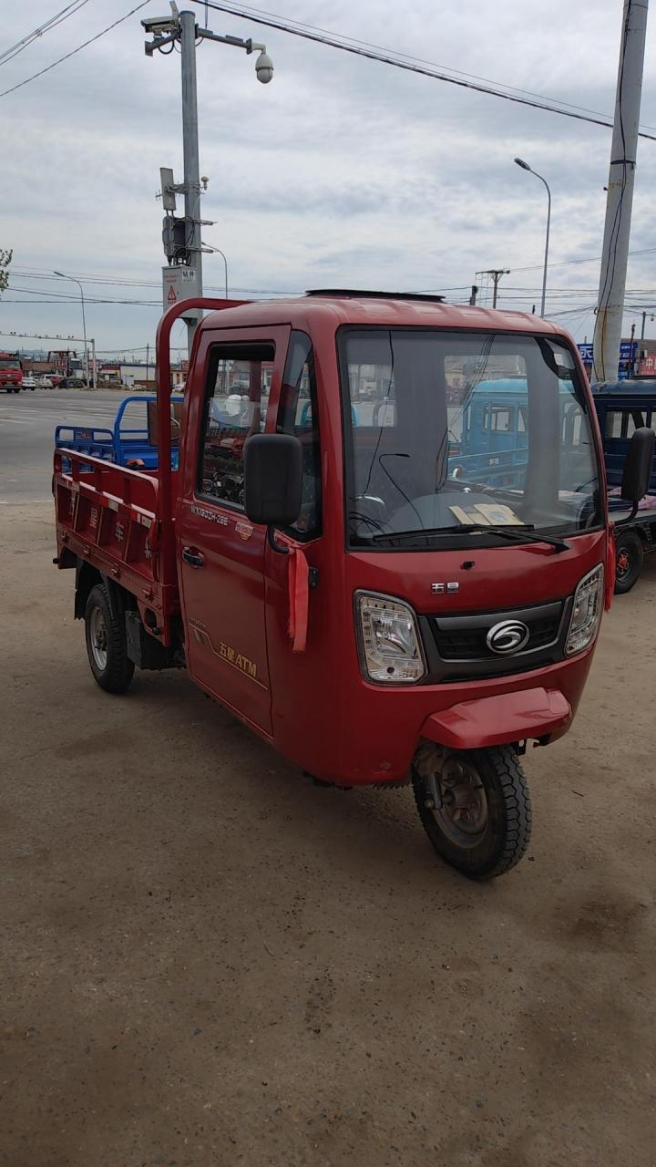 福田五星汽油三轮车 精品车一台   手续齐全  两千多公里