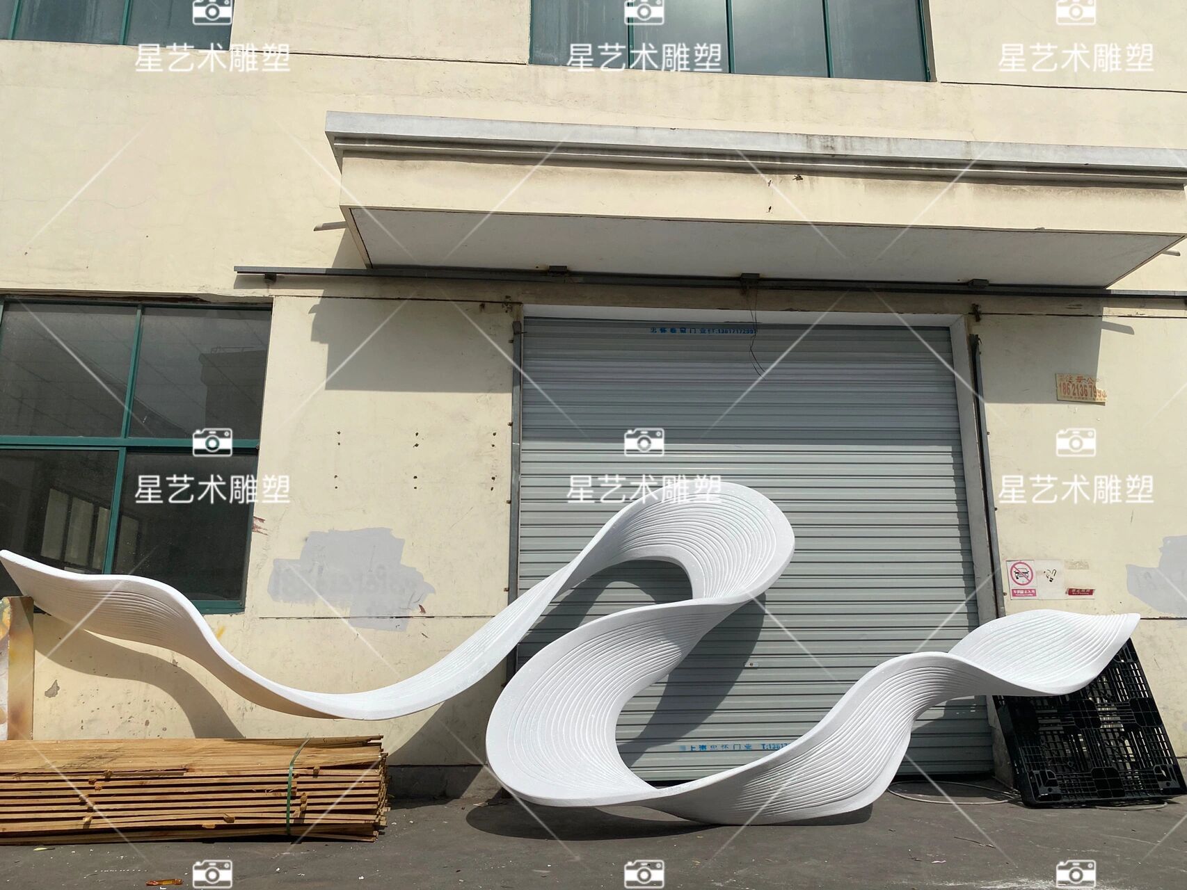 异形弧度曲线飘带泡沫雕塑|自带仙气 关于各种"飘带"造型"扭曲的线条"