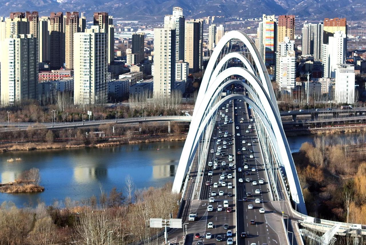 远眺大桥,车流不息,车 太原风景太原北中环桥山西太原风景图片北中环
