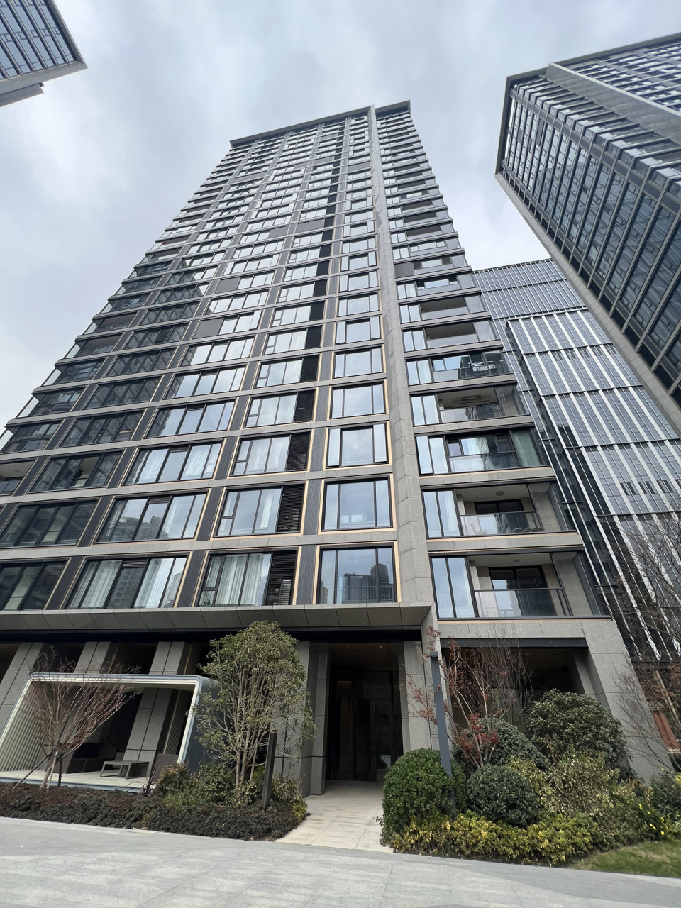 6米 作为绿地高端海珀系产品,佳宅聘请 goa大象设计操刀,以延续百年