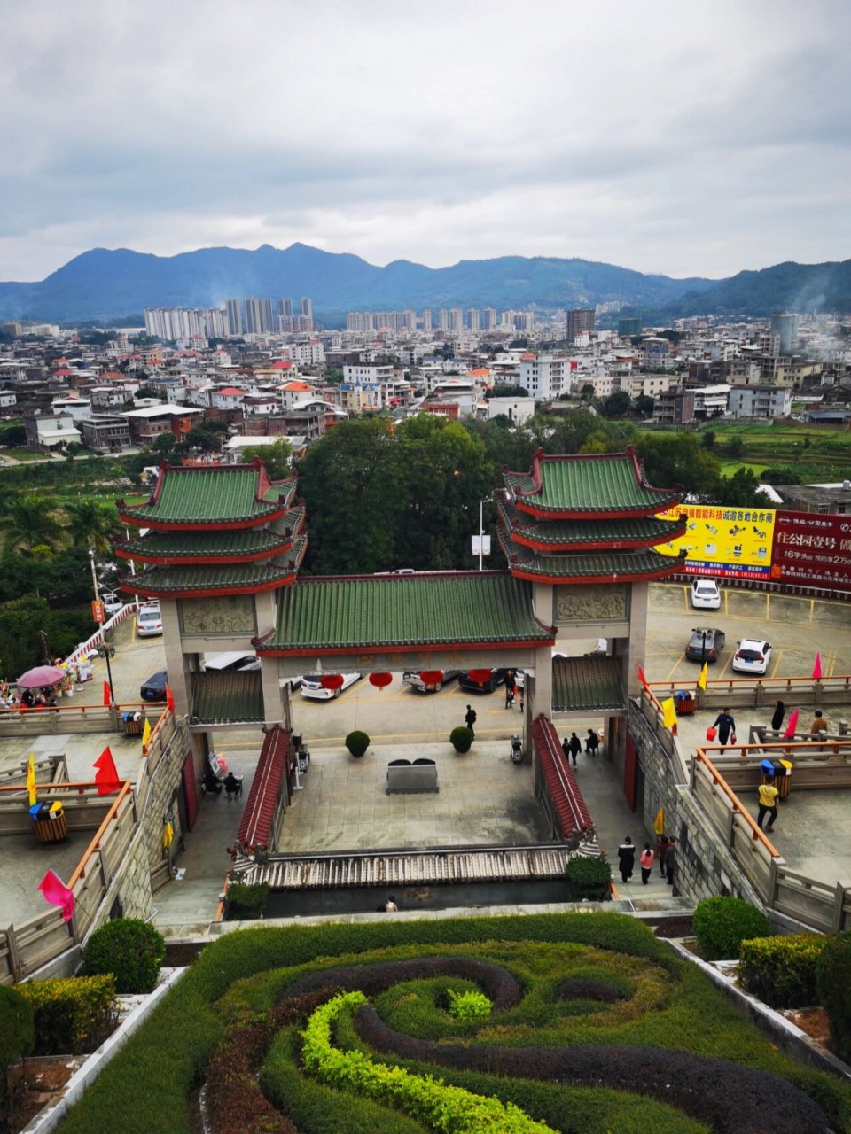 福建省南安市诗山凤山寺 凤山寺,原名郭山庙,又名将军庙,威镇庙,位于