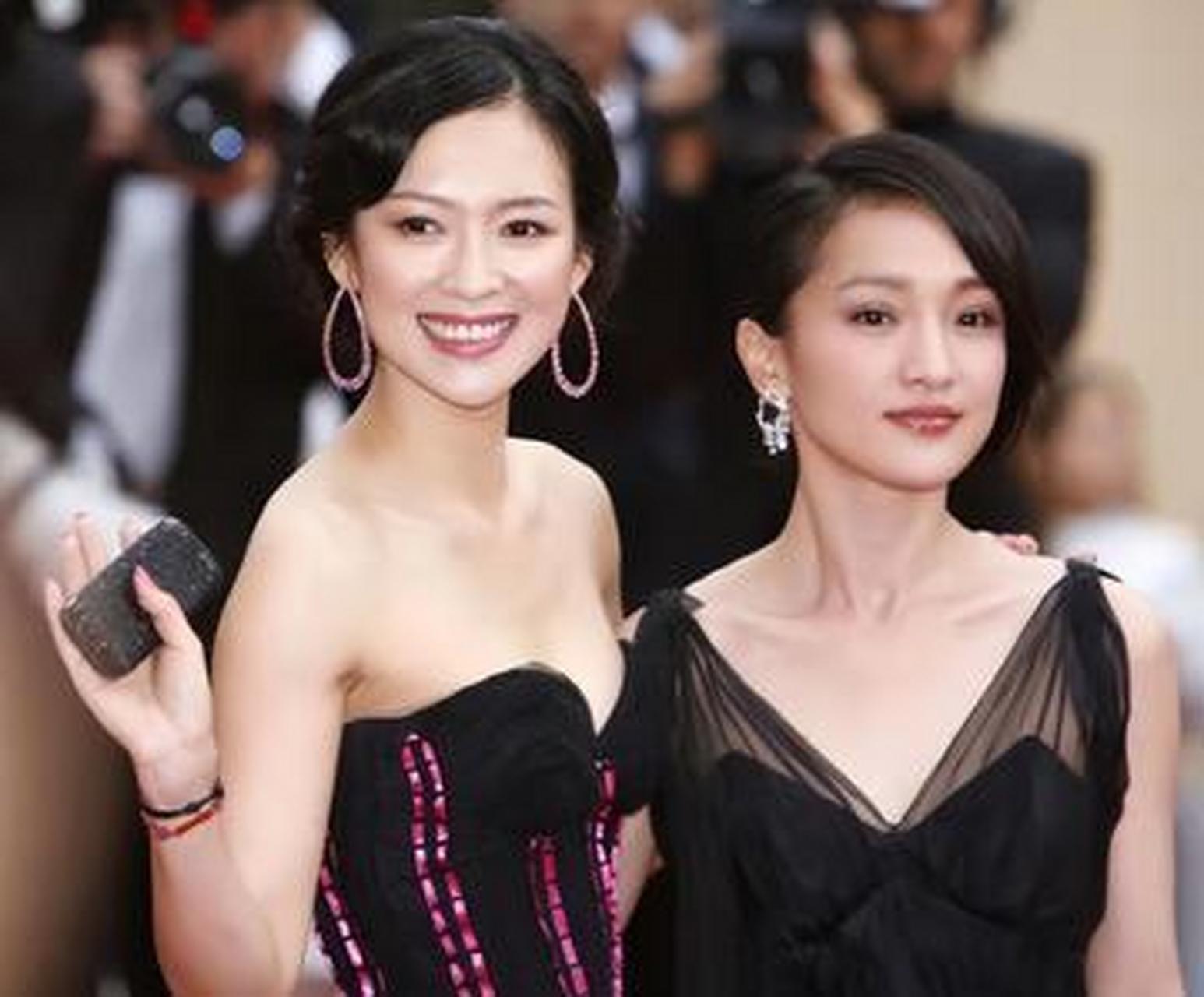 周迅和章子怡"颜值巅峰"时期的合影,谁更漂亮一目了然!