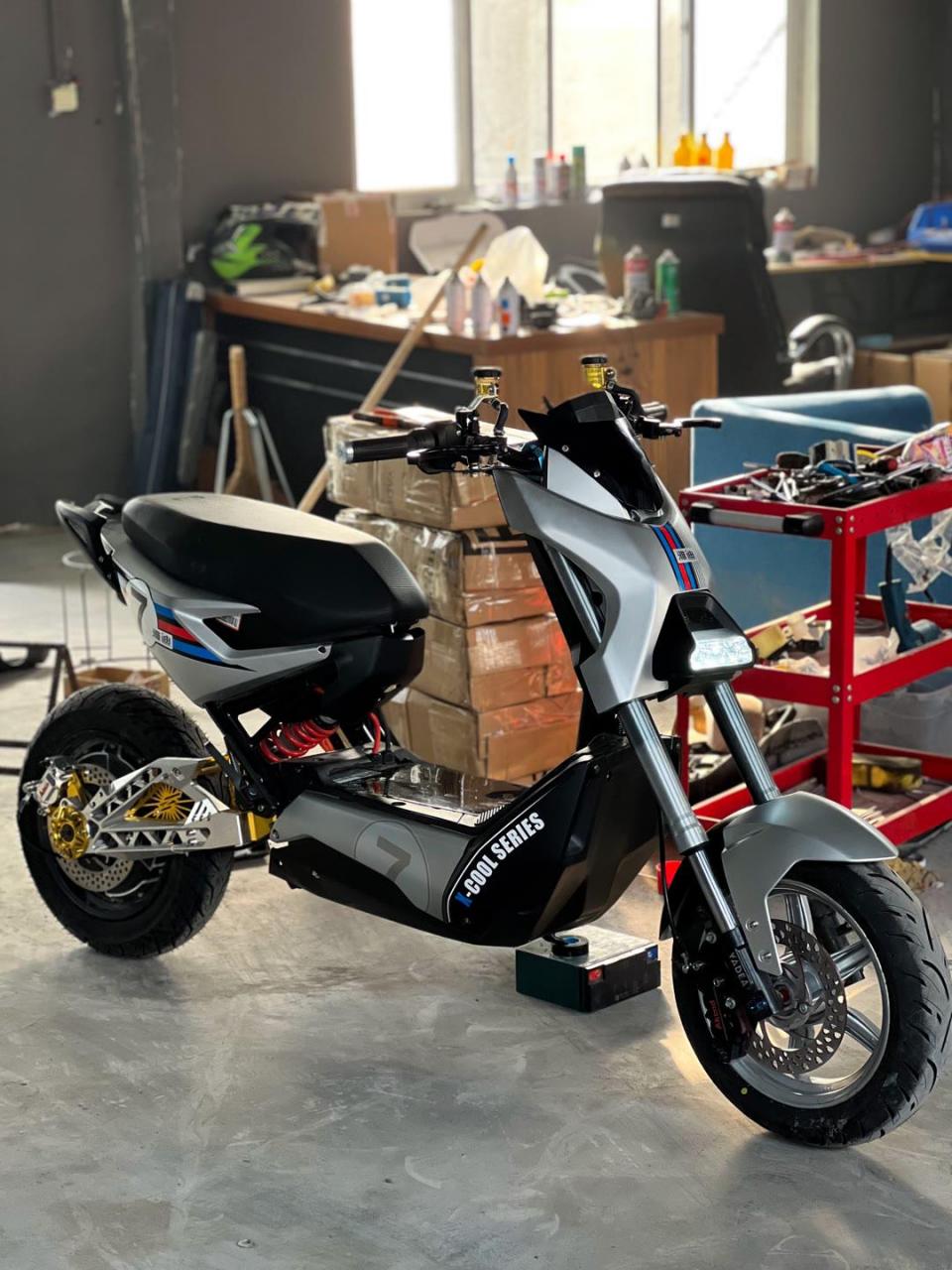 战警 雅迪x5 通达路战车 顶配72v20ah 2250活动价带回家 有意的置顶