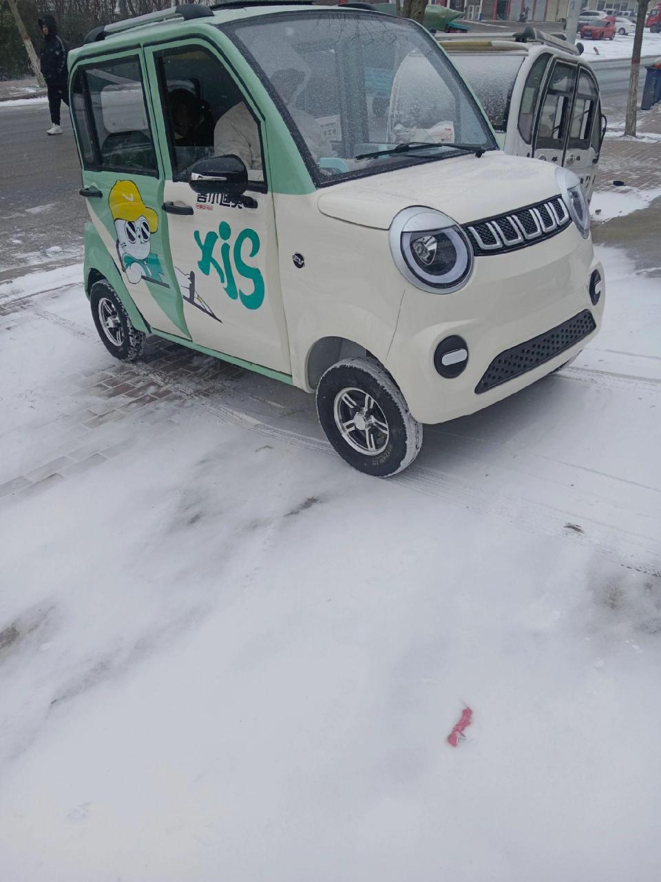 美迪手把四轮车,质量杠杠的好,接送孩子上下学代步车