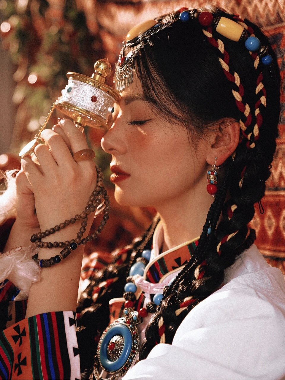 藏族少女写真:名族风最绚烂·梦回拉萨94 红色藏服仿佛看到西藏的