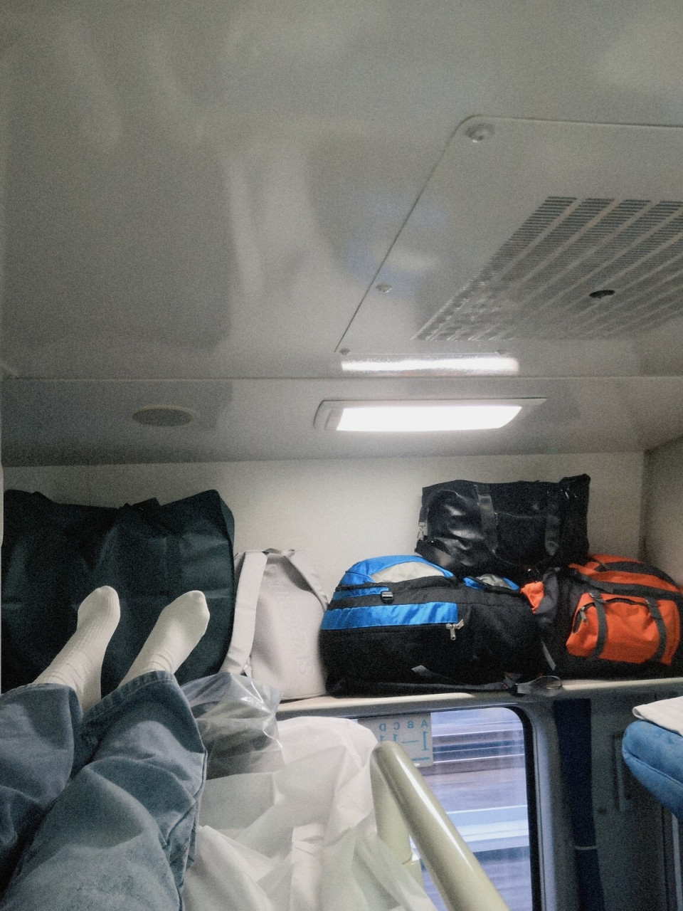 关于第一次坐空调快速火车 厦门北→昆明 乘坐火车:k230 新空调硬卧