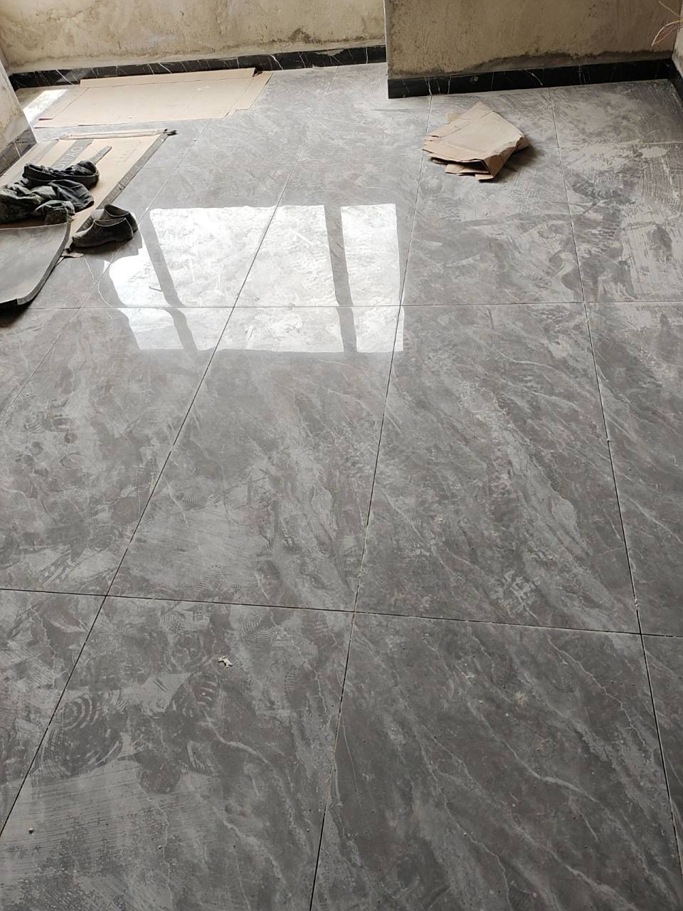 我家是130平方竖型户型,瓷砖是120/60.