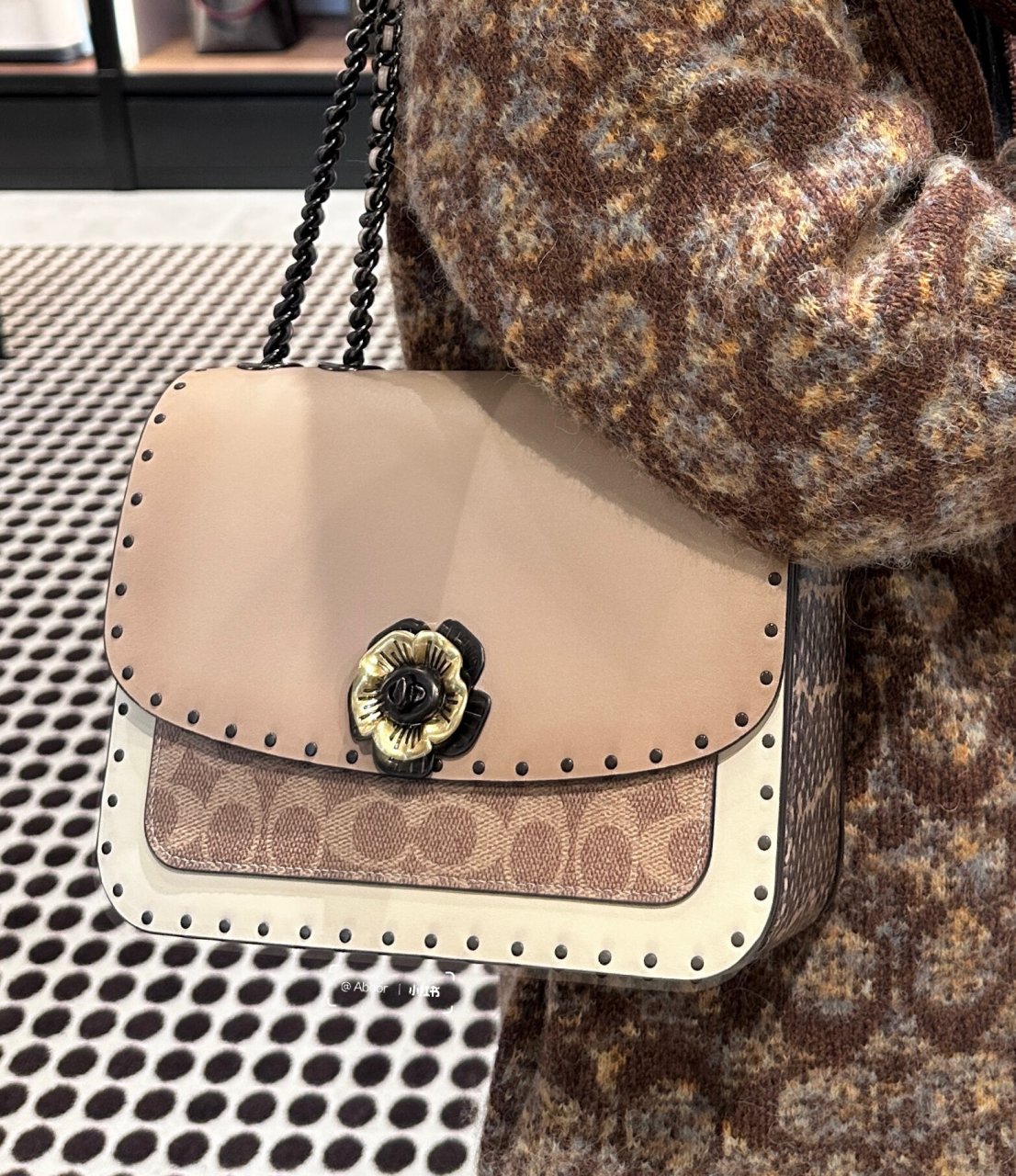 coach|山茶花madison奶茶色链条包 midison链条包来咯!