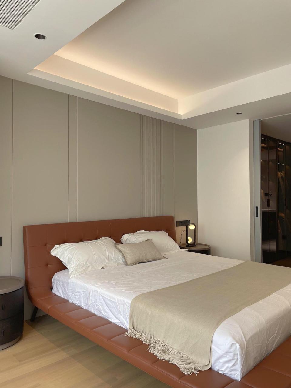 越来越多的人喜欢简约风格,如果说客厅是家的门面担当,卧室就是家最