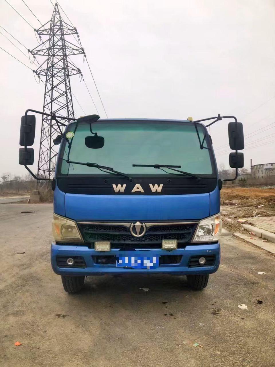 蓝牌国五奥驰t3自卸车 .