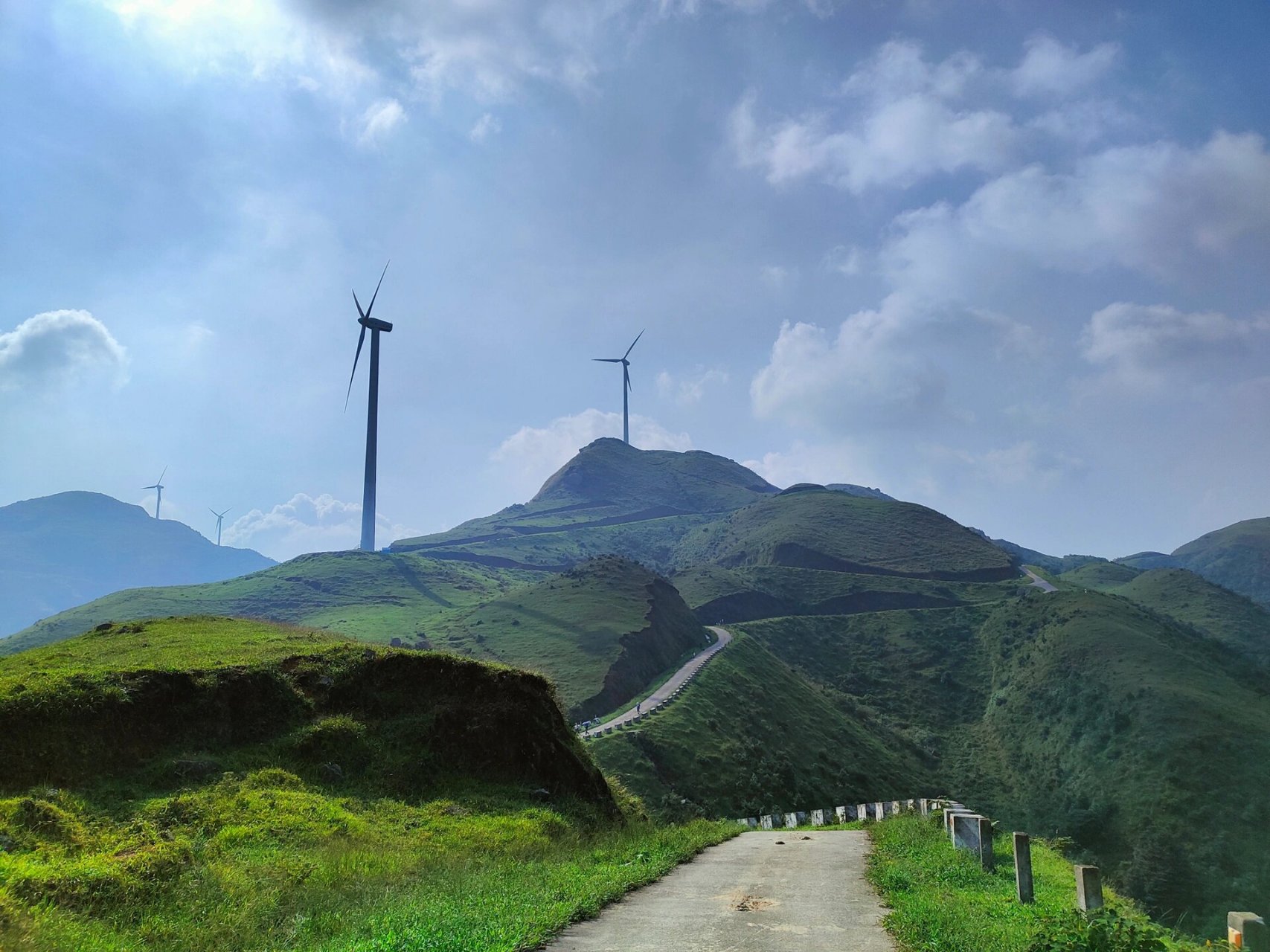 云浮新兴风车山Ⅰ 爬山就要去好看的山7215 九月虽然入秋,但天气