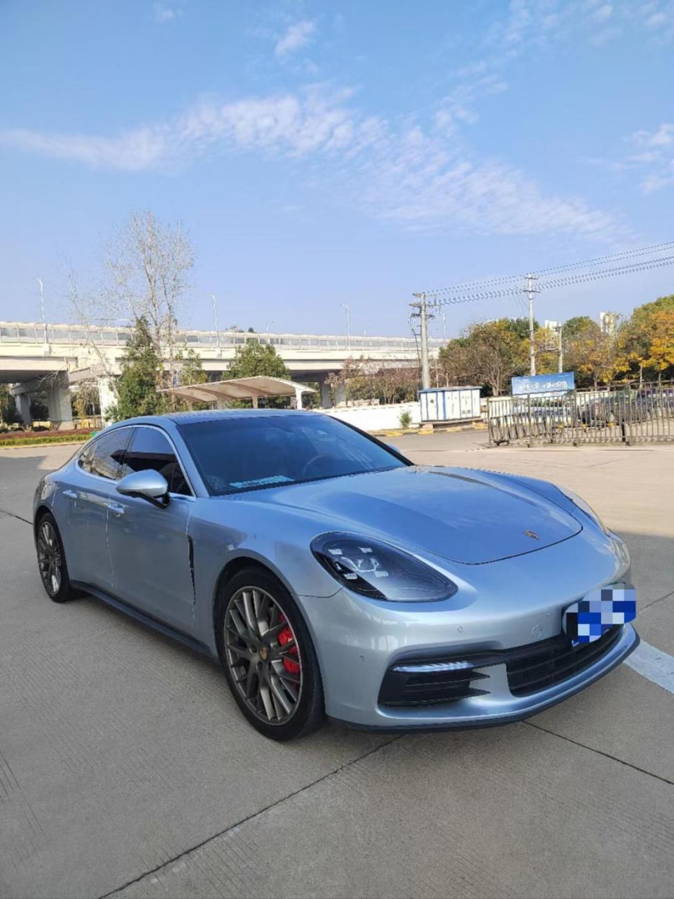 新到19年保时捷帕梅拉拉 panamera 3.0t 新车指导价113.